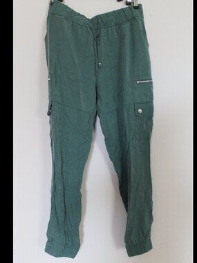 Guess Green Cargo Style pants joggers size M with pockets